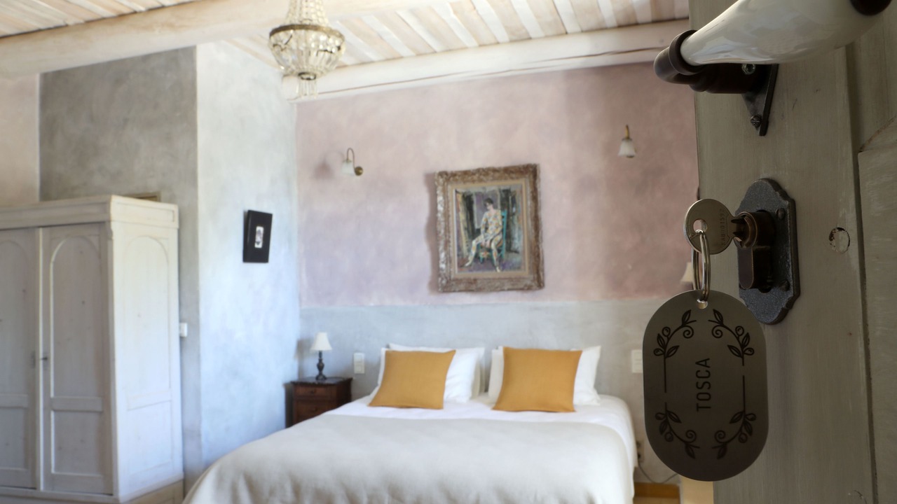 Photo of Bedroom in Orange