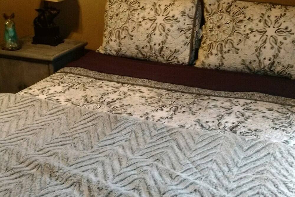 Photo of Bedroom in Elgin