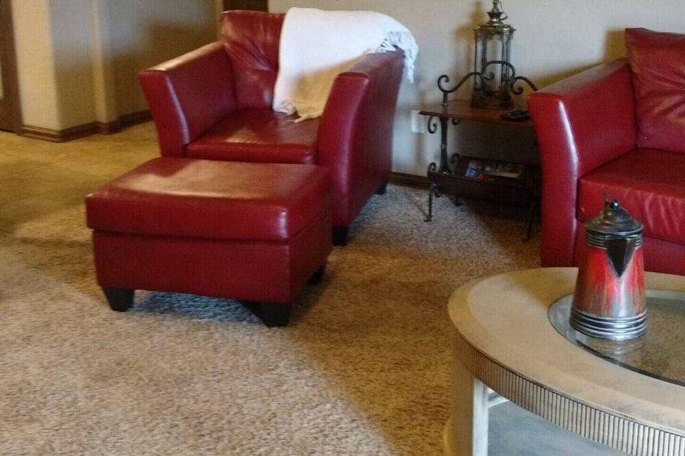 Photo of Livingroom in Elgin