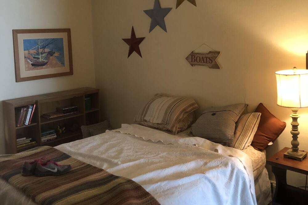 Photo of Bedroom in Colon