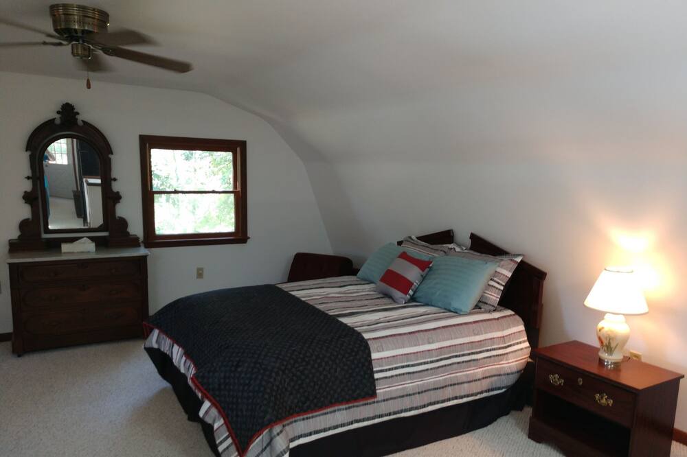 Photo of Bedroom in Edwardsville
