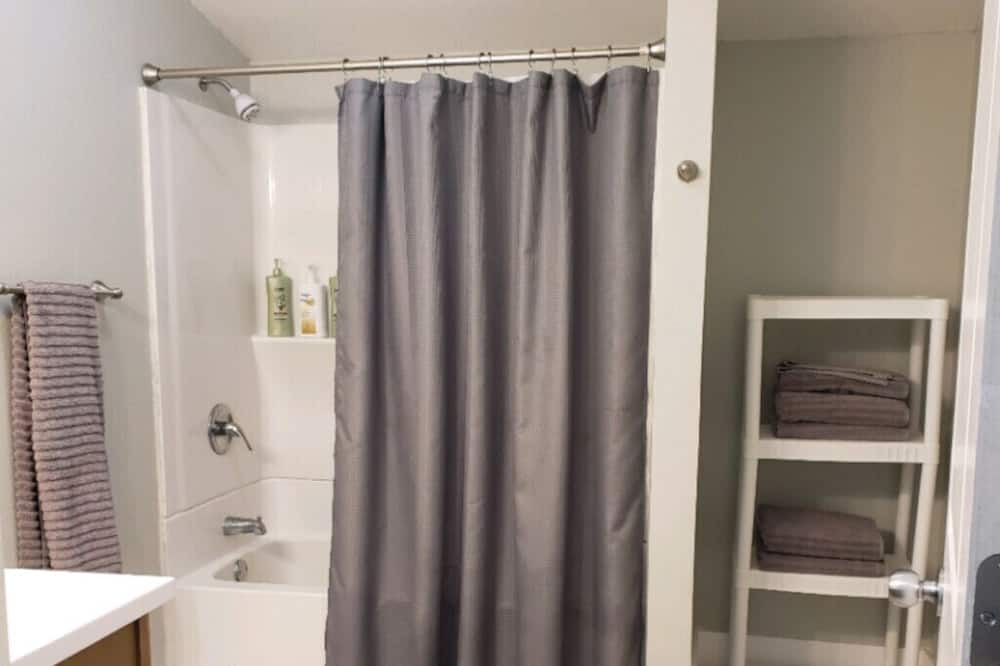Photo of Bathroom in Niota