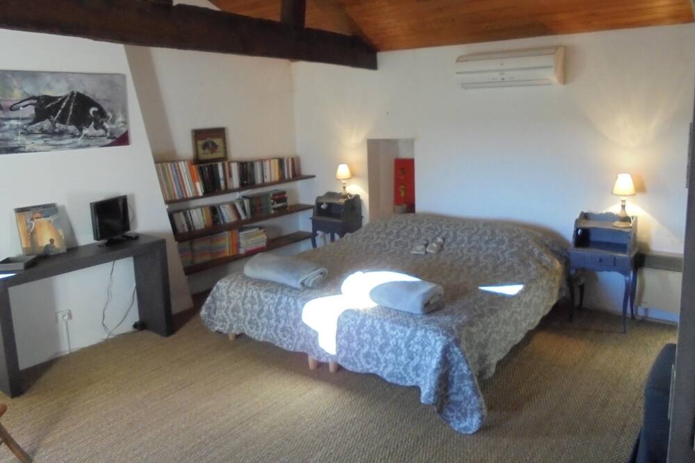 Photo of Bedroom in La Bastide-d'Engras