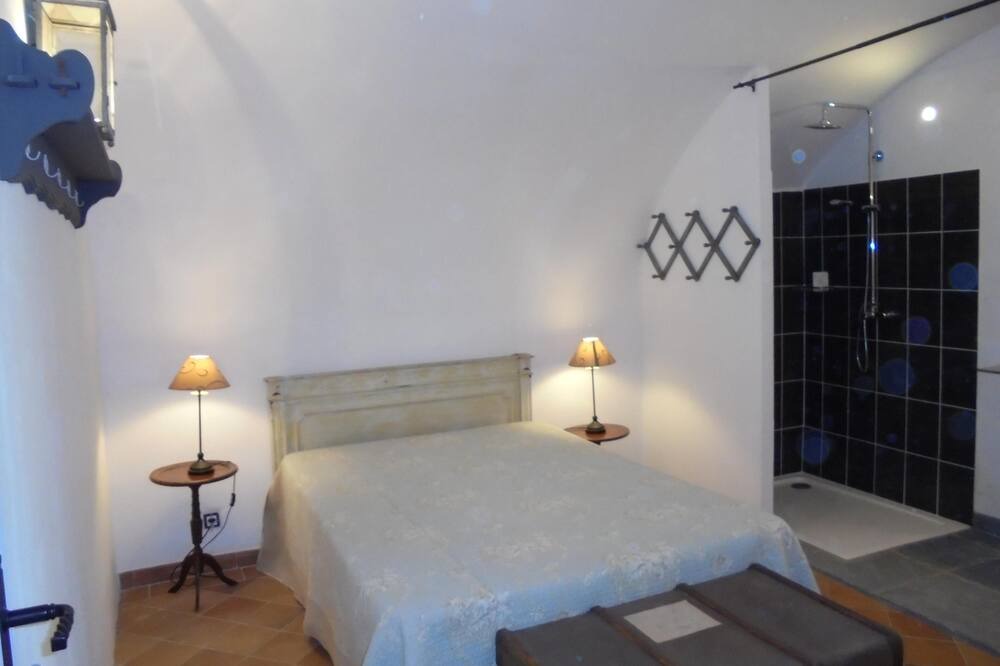 Photo of Bedroom in La Bastide-d'Engras