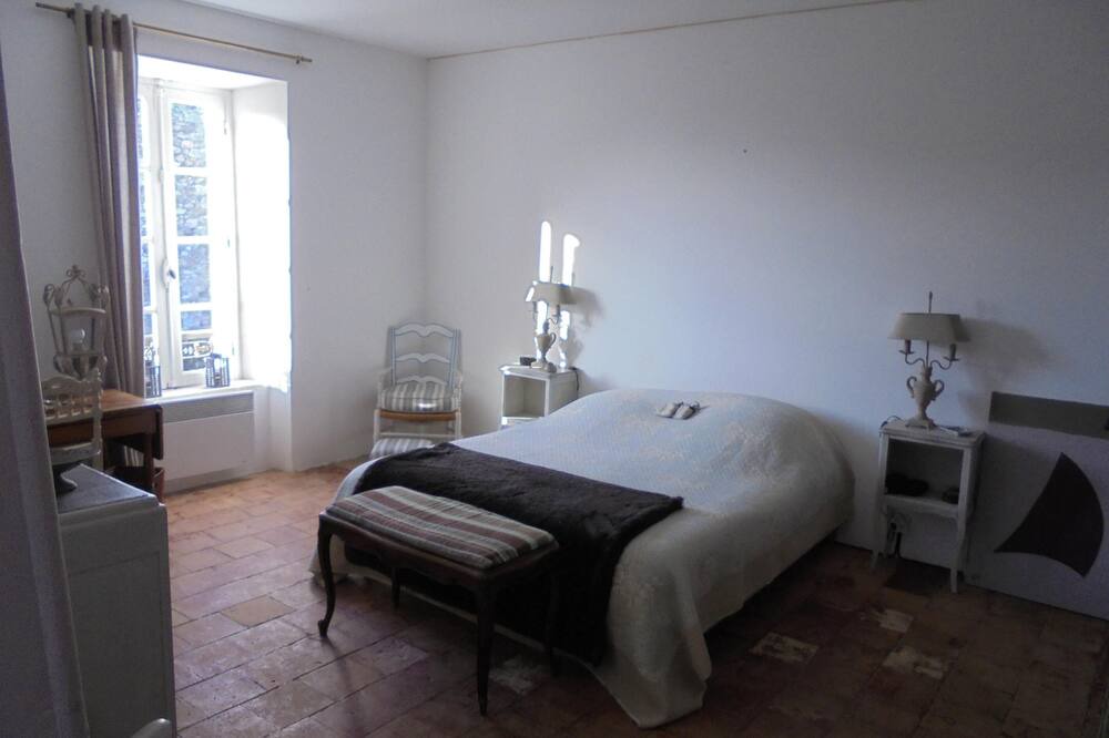 Photo of Bedroom in La Bastide-d'Engras
