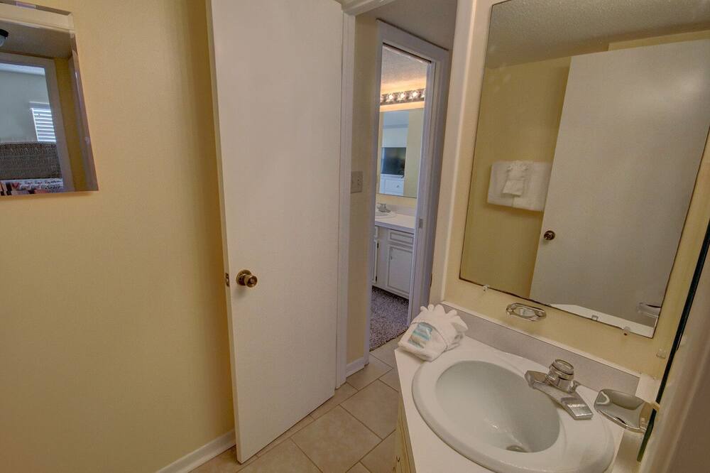 Photo of Bathroom in Harold
