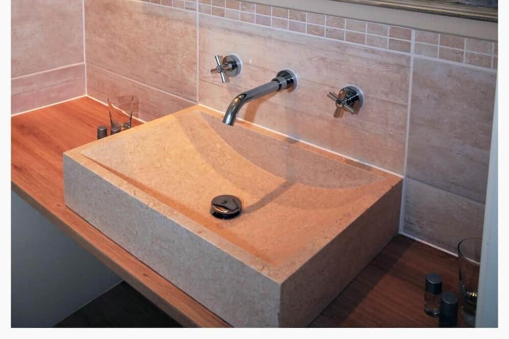 Photo of Bathroom in Saint-Nazaire-d'Aude