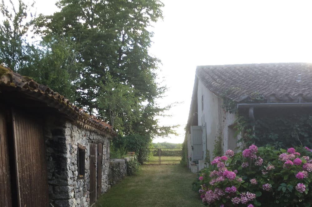 Photo of Outdoor in Monflanquin