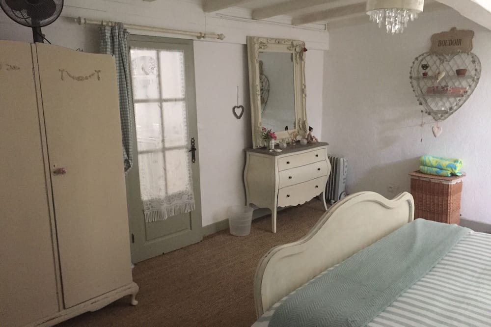 Photo of Bedroom in Monflanquin