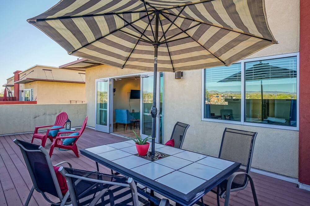 Photo of Patio Balcony in University Heights