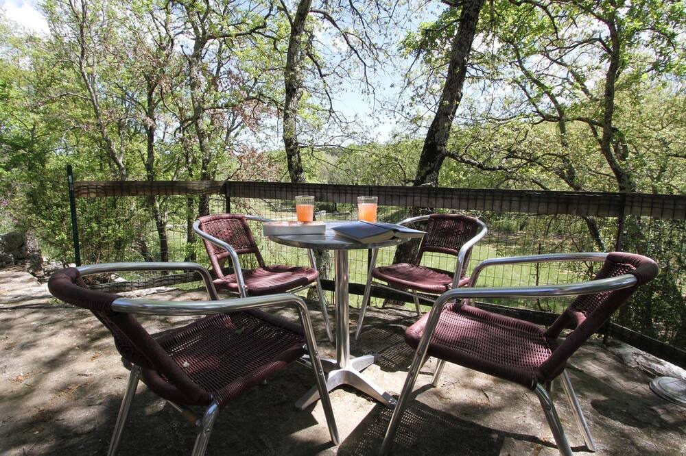 Photo of Patio Balcony in Salavas