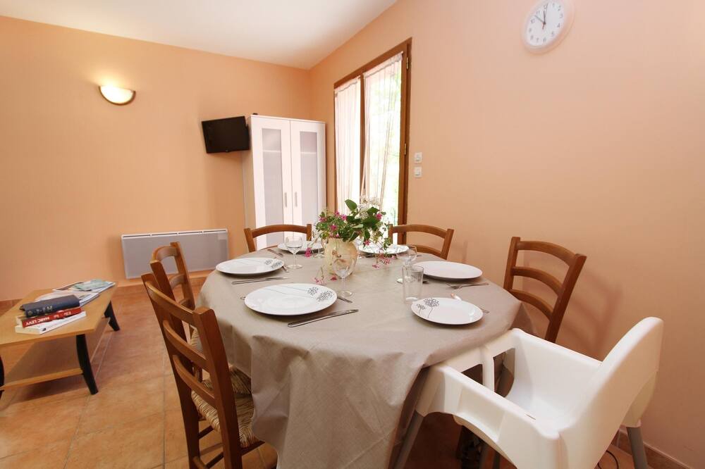 Photo of Kitchen in Salavas