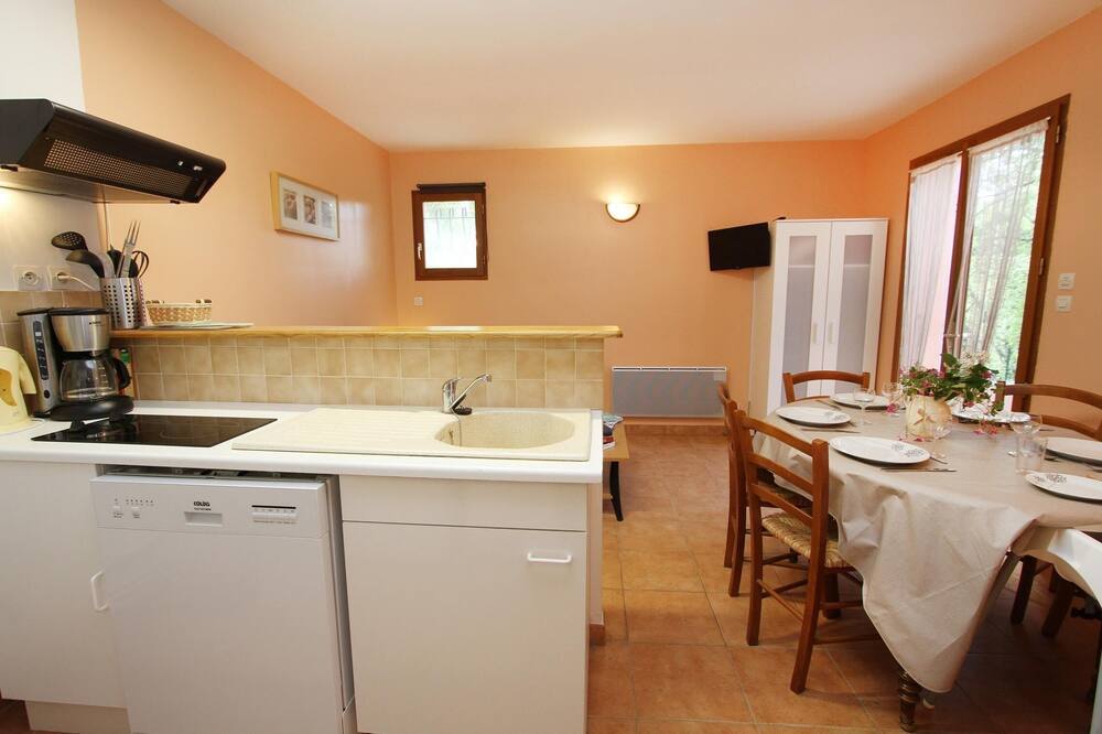 Photo of Kitchen in Salavas