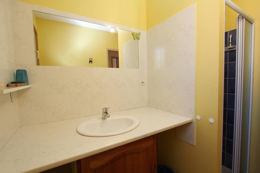 Photo of Bathroom in Salavas