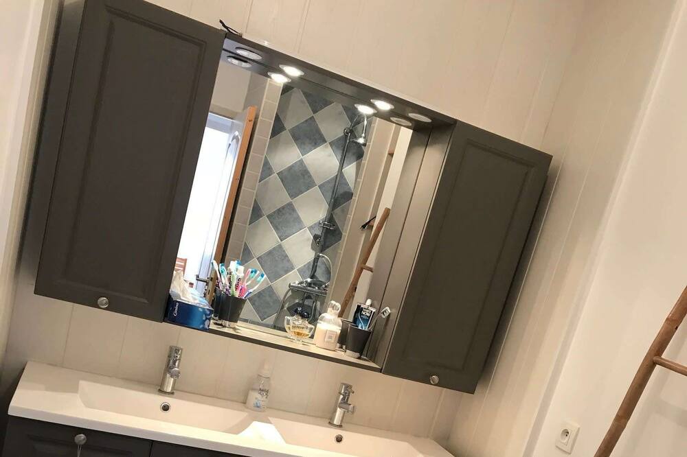 Photo of Bedroom in Talmont-Saint-Hilaire