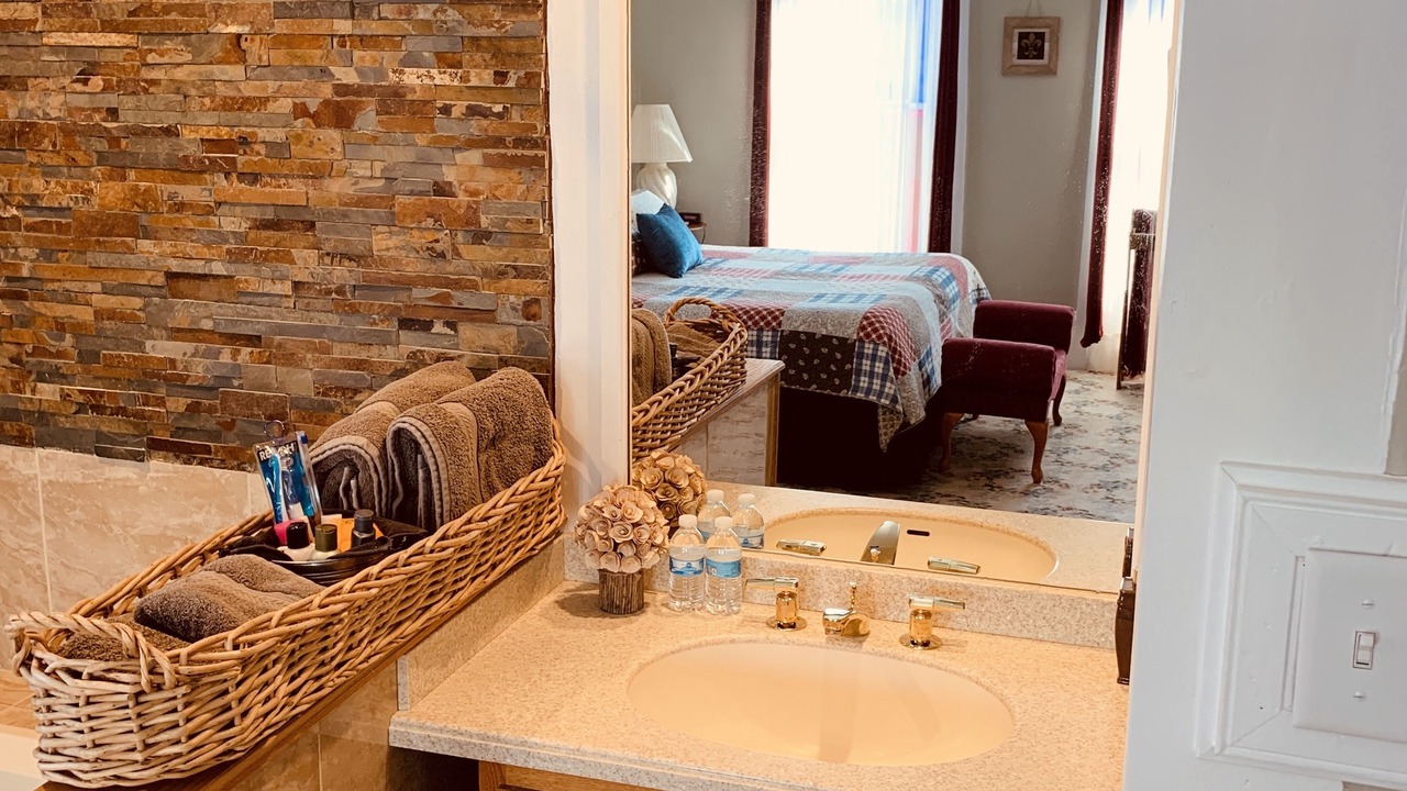 Photo of Bathroom in Conneaut