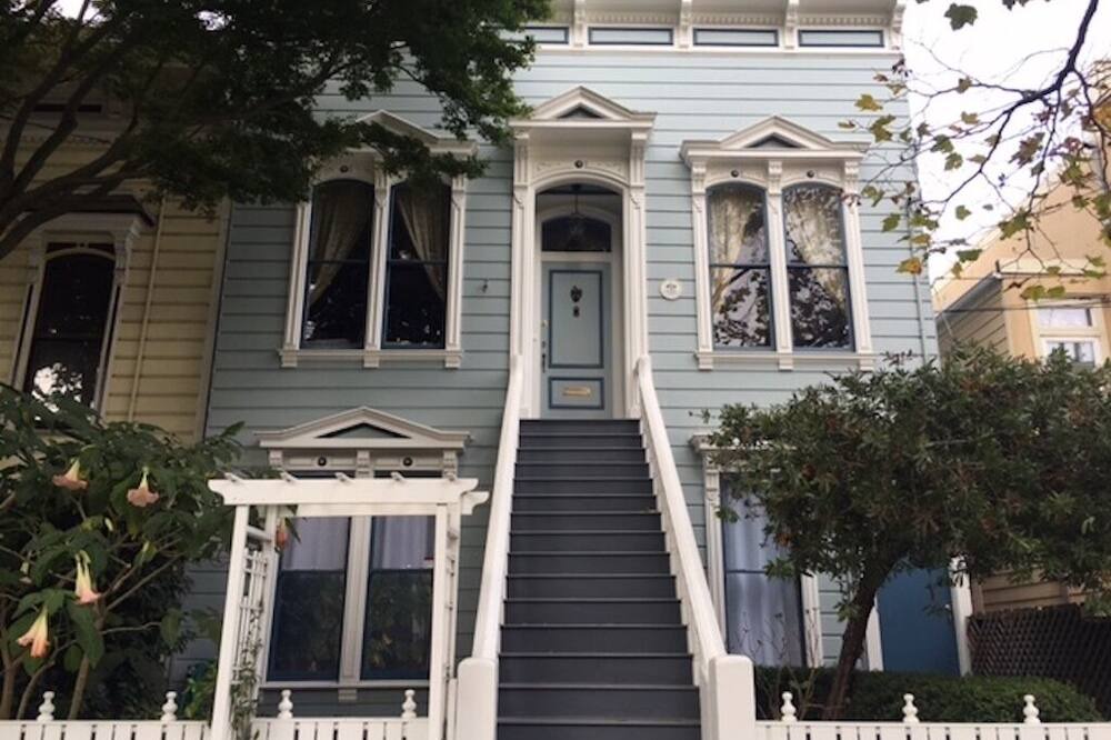 Photo of Outdoor in Lower Pacific Heights