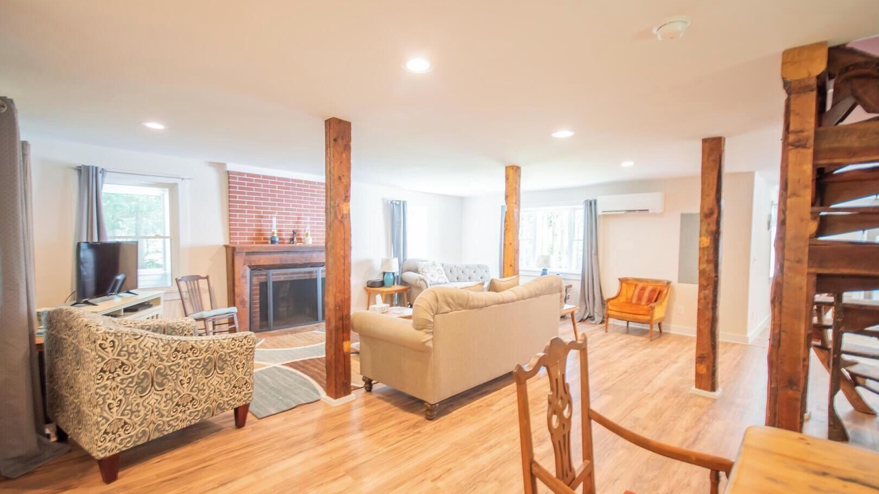 Photo of Others in Sedgwick