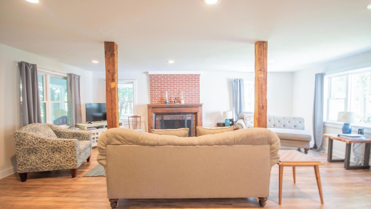 Photo of Others in Sedgwick