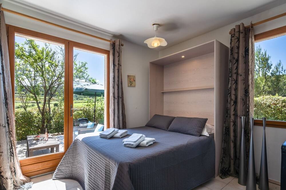 Photo of Bedroom in Montbrun-des-Corbieres