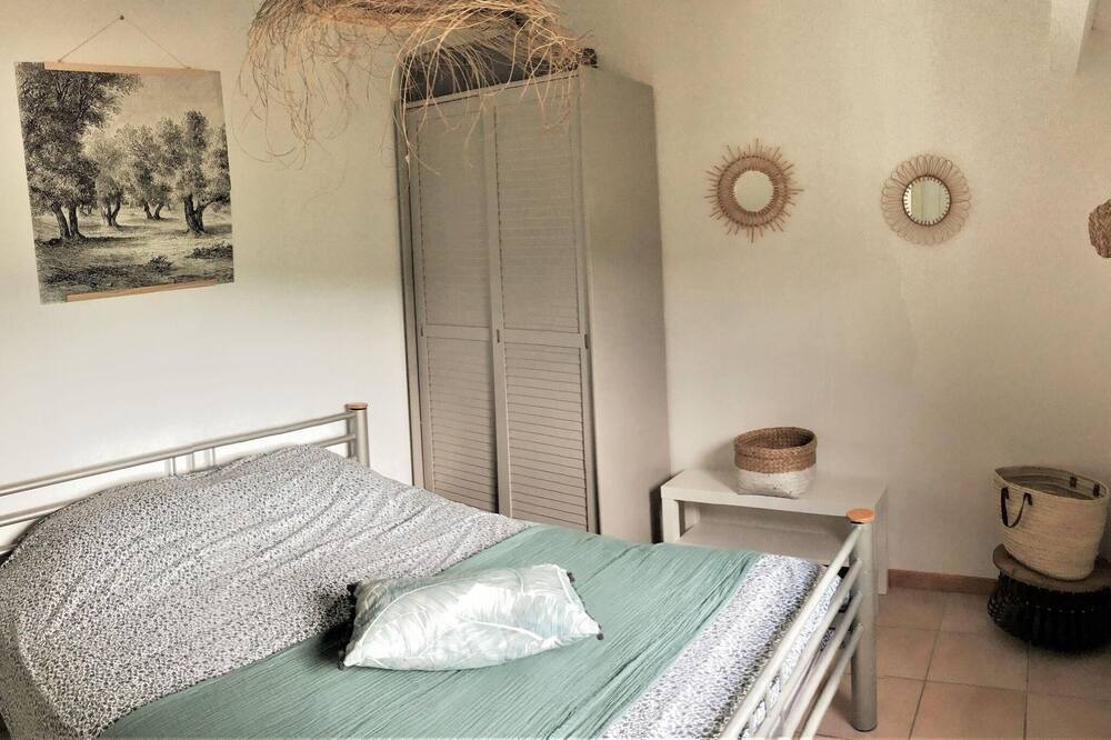 Photo of Bedroom in Montbrun-des-Corbieres