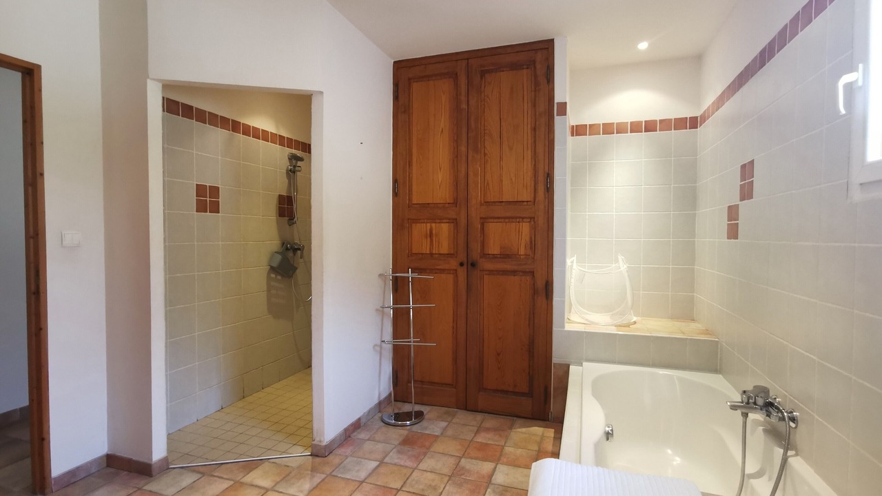 Photo of Others in Visan