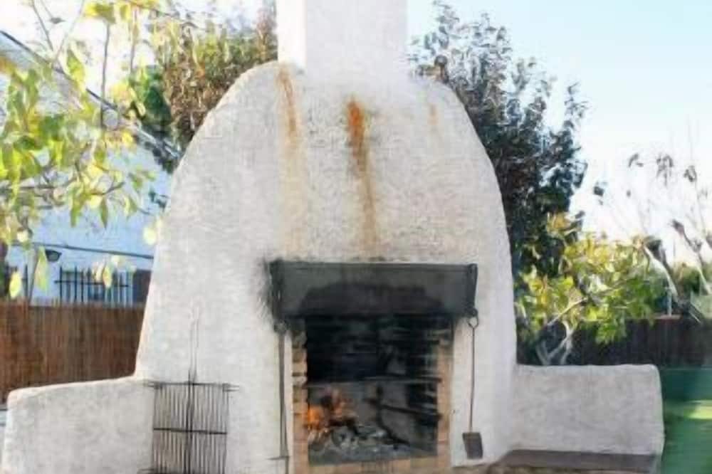Photo of Outdoor in Grinon