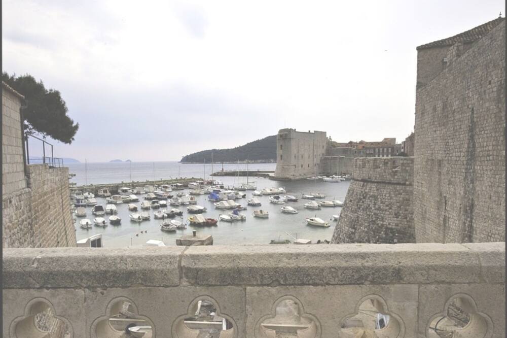 Photo of Others in Ploce