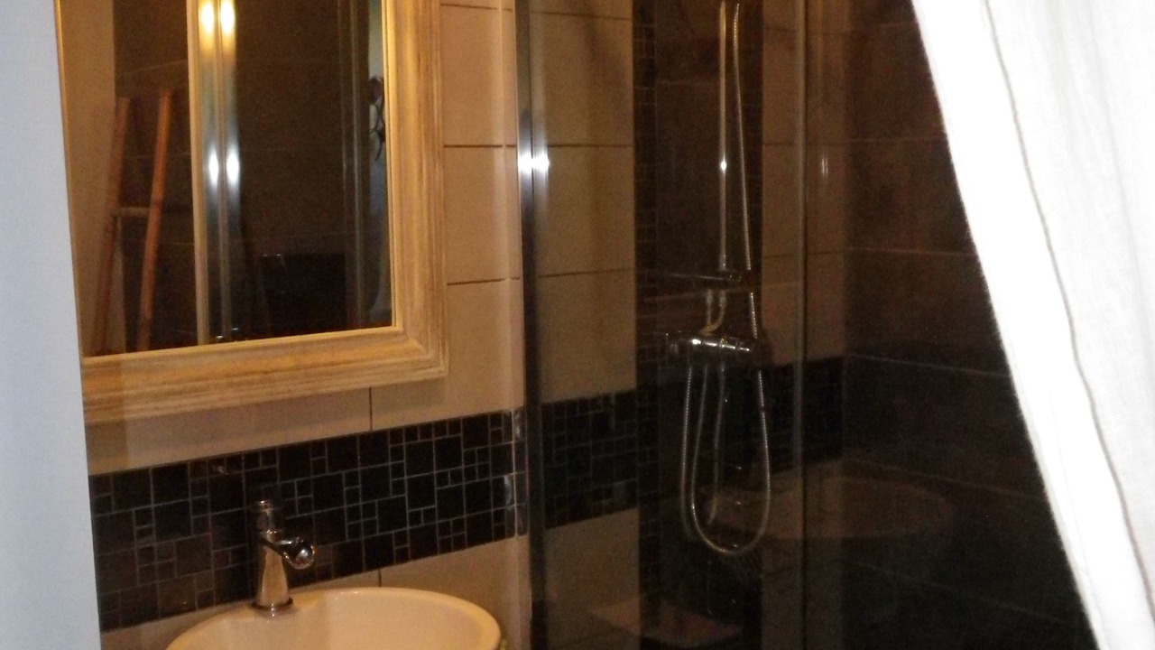 Photo of Bathroom in Avilly-Saint-Leonard