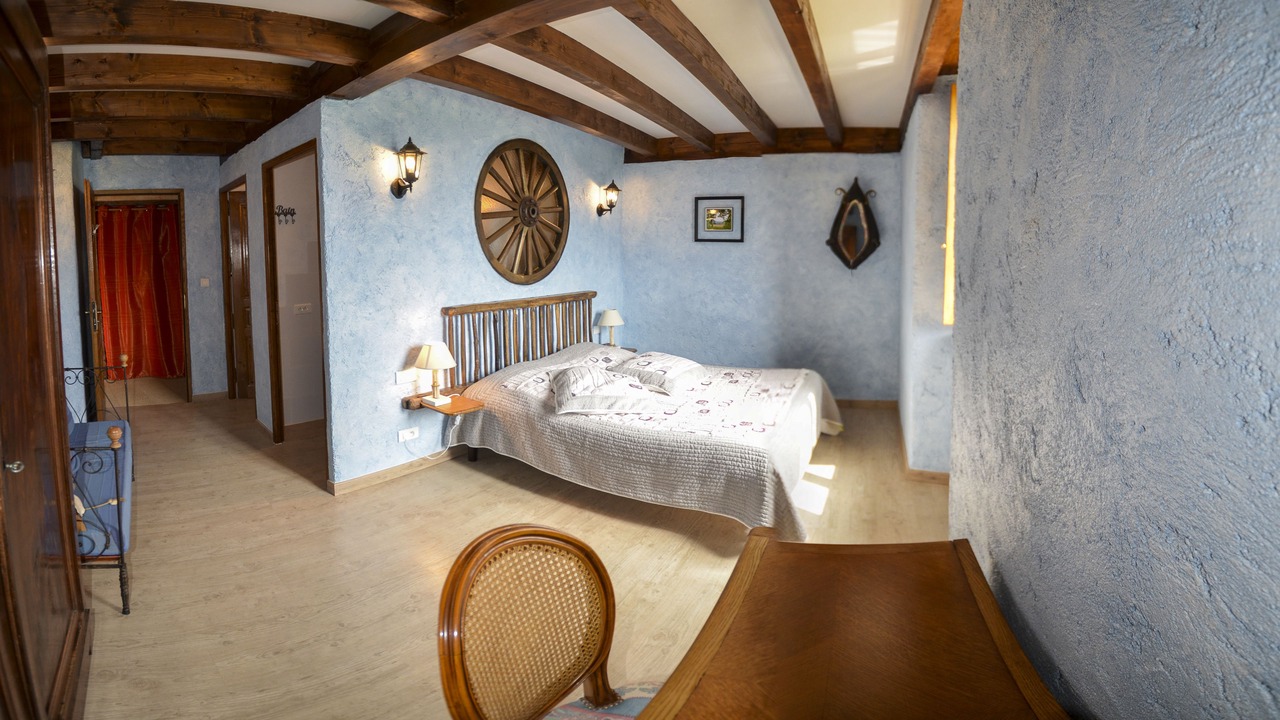 Photo of Bedroom in Tauriac-de-Naucelle