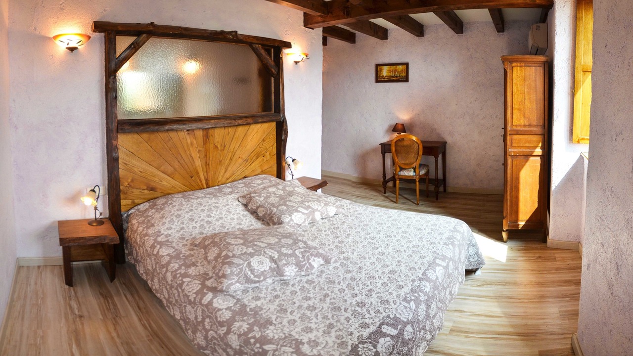 Photo of Bedroom in Tauriac-de-Naucelle