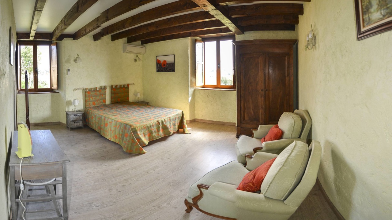 Photo of Bedroom in Tauriac-de-Naucelle