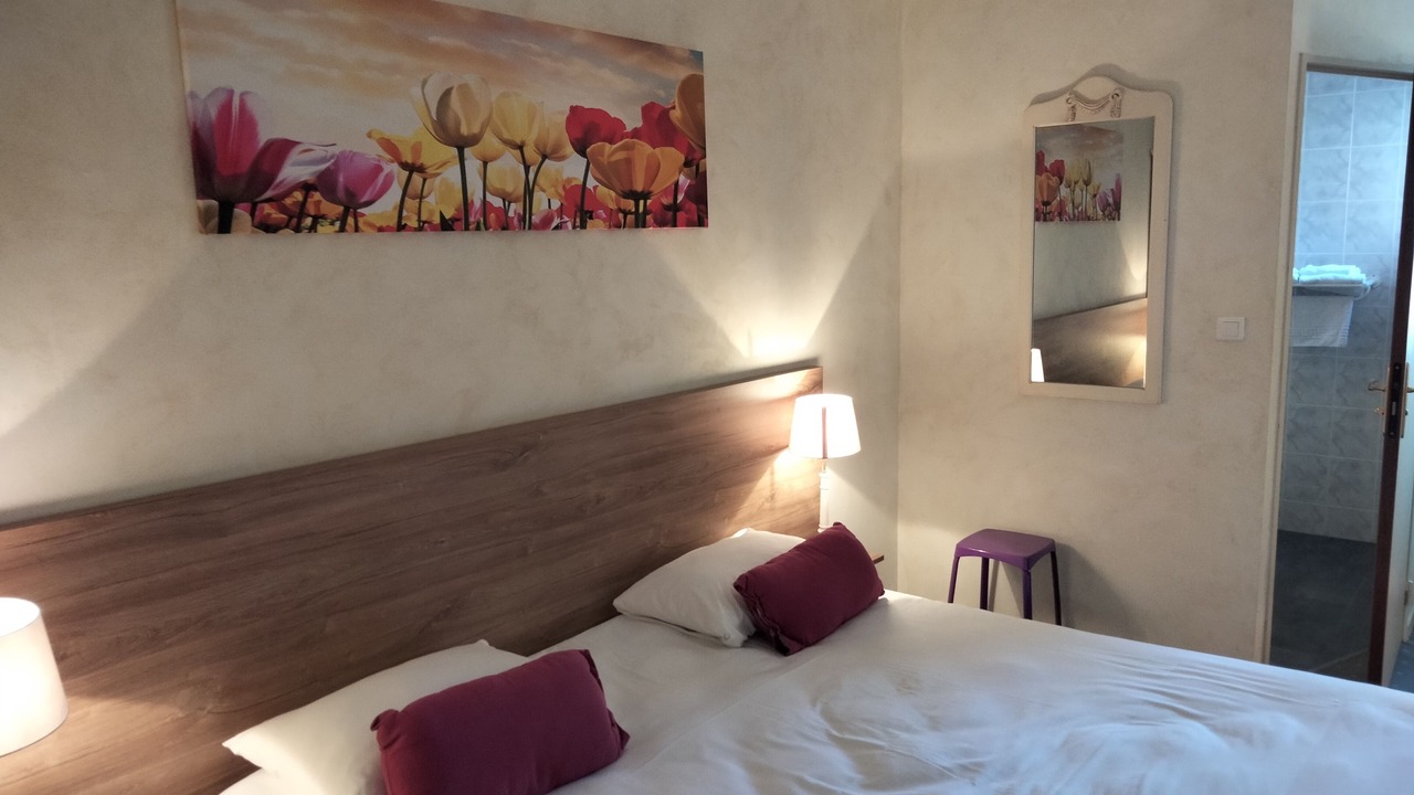 Photo of Bedroom in Chinon