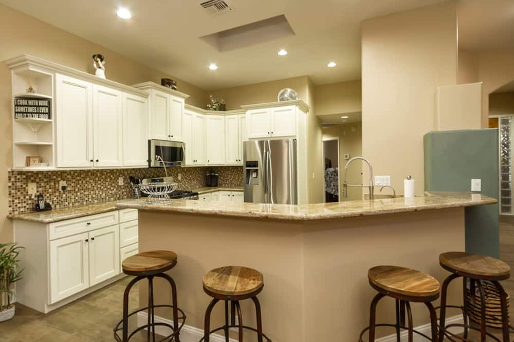 Photo of Livingroom in Arrowhead Ranch