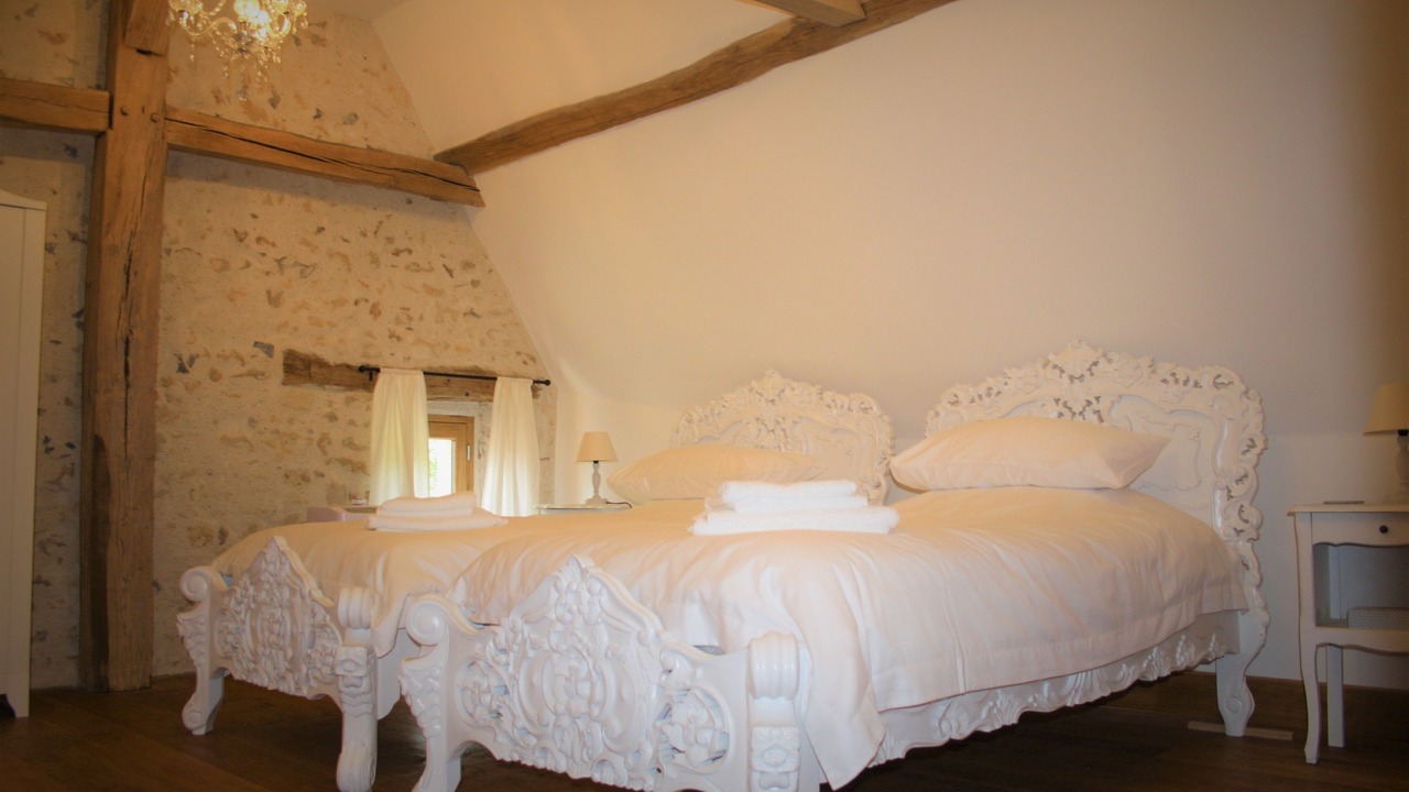 Photo of Bedroom in Asnieres sur Vegre