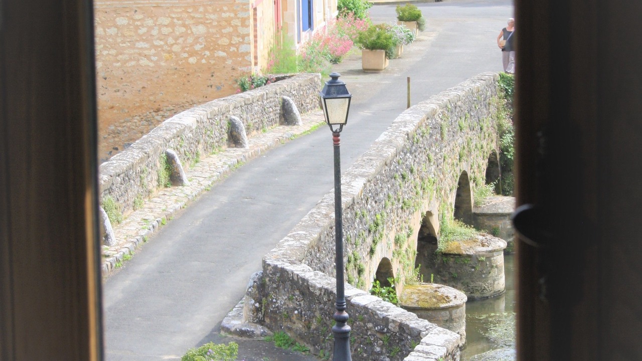 Photo of Bedroom in Asnieres sur Vegre