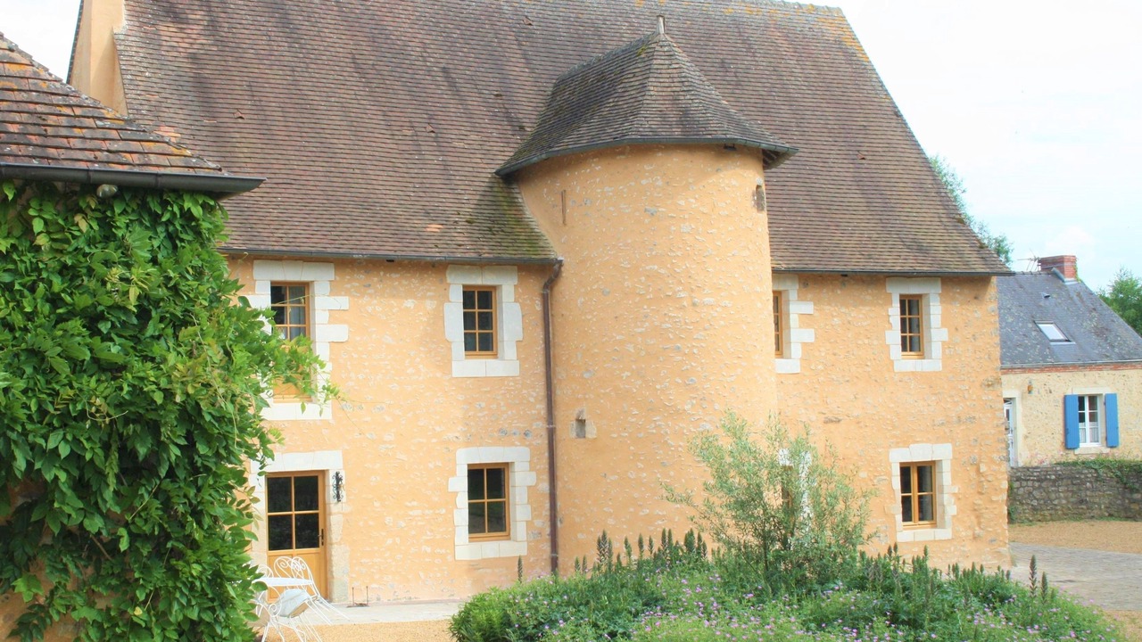 Photo of Outdoor in Asnieres sur Vegre