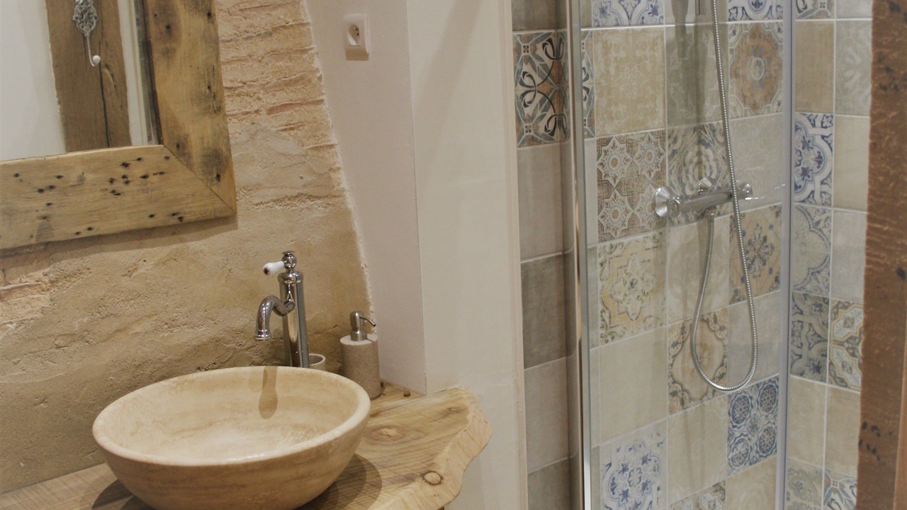 Photo of Bathroom in Asnieres sur Vegre