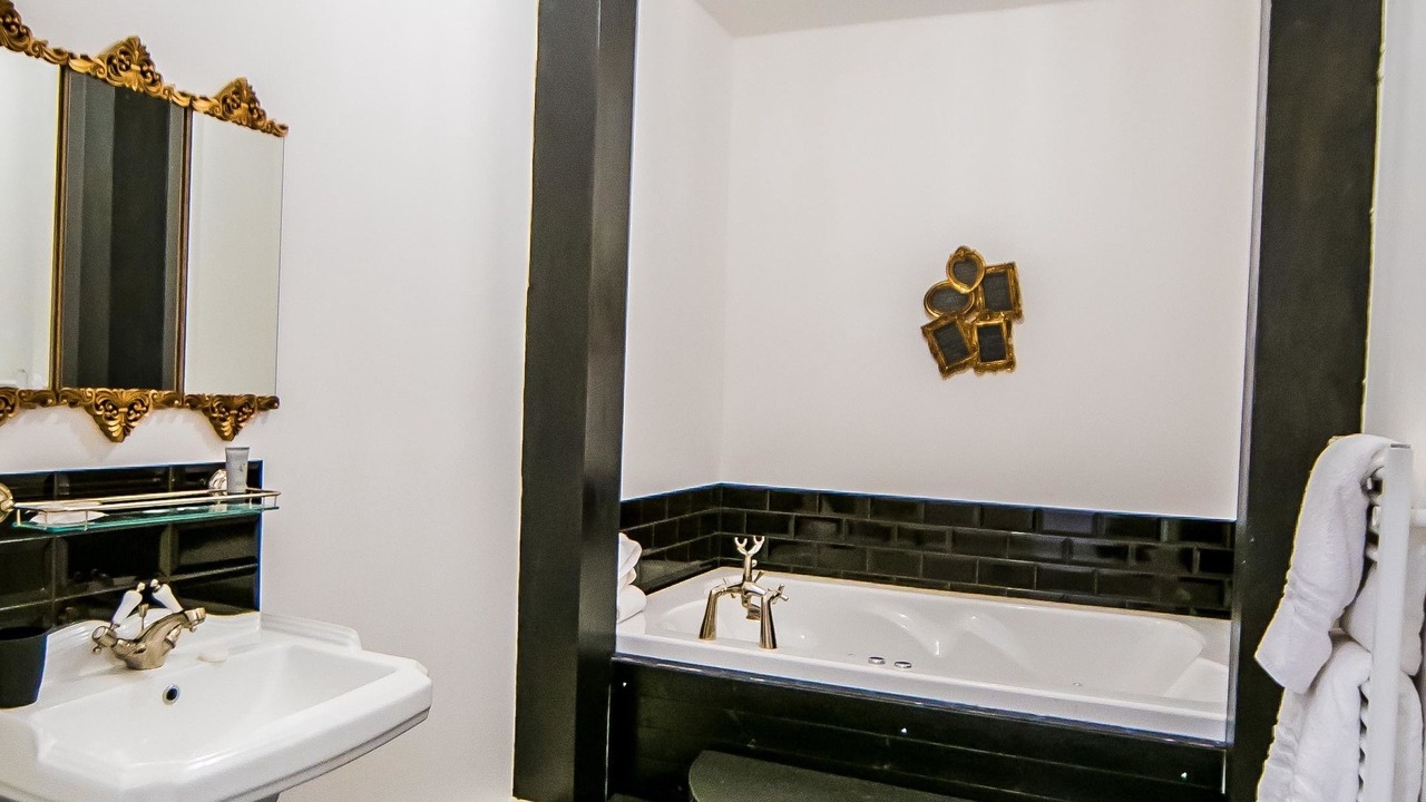 Photo of Bathroom in Cholderton