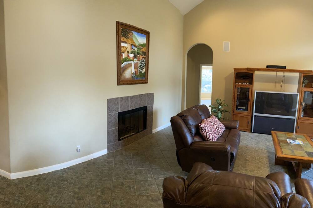 Photo of Bedroom in Briarcliff