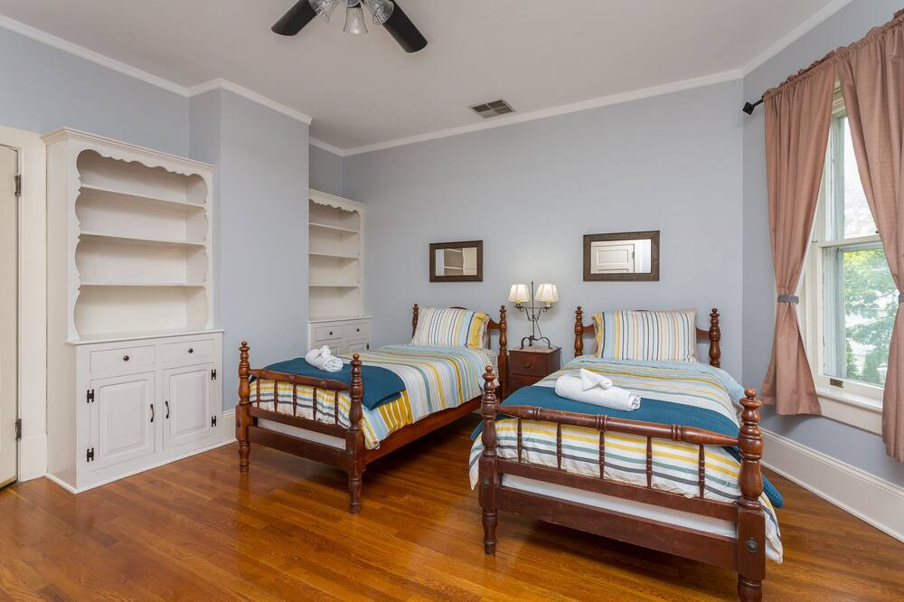 Photo of Bedroom in Harrisonburg