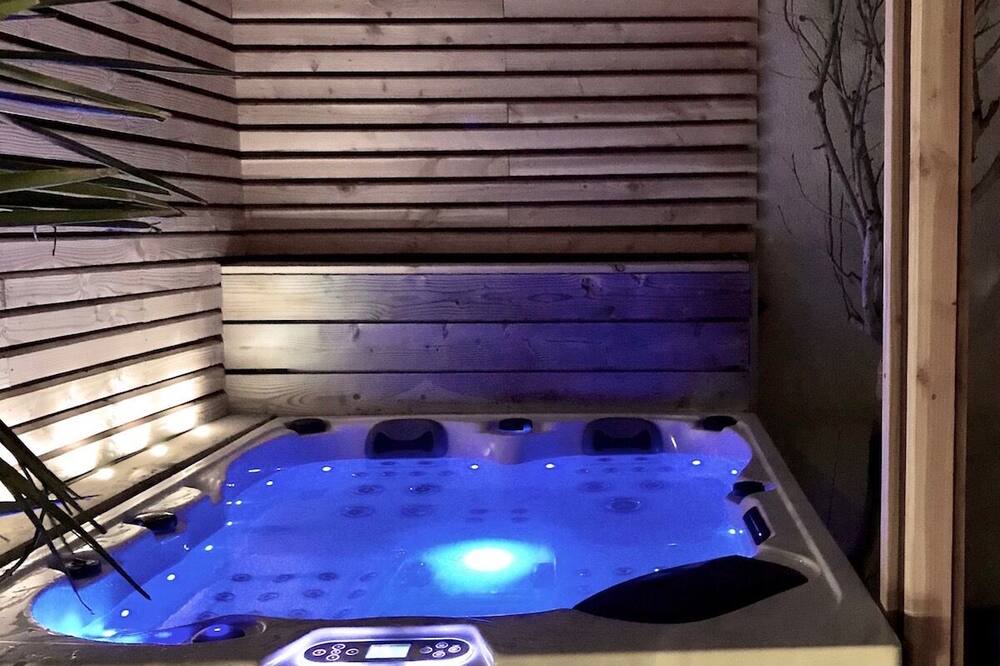 Photo of Others in Montbazin