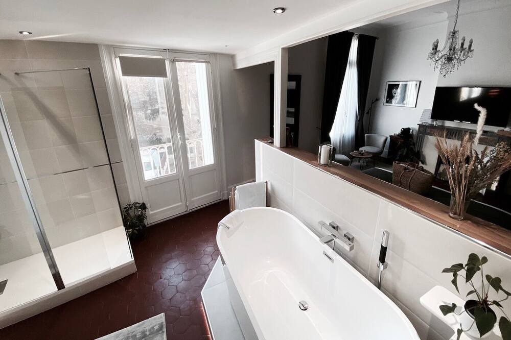 Photo of Bathroom in Montbazin