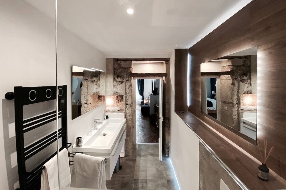 Photo of Kitchen in Montbazin