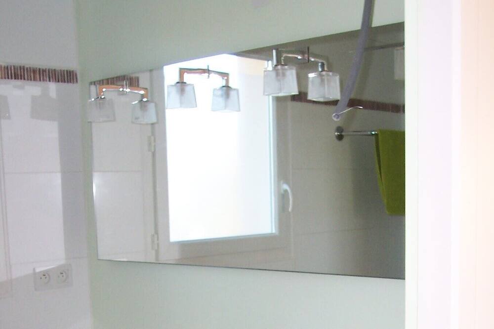 Photo of Bathroom in Catonvielle