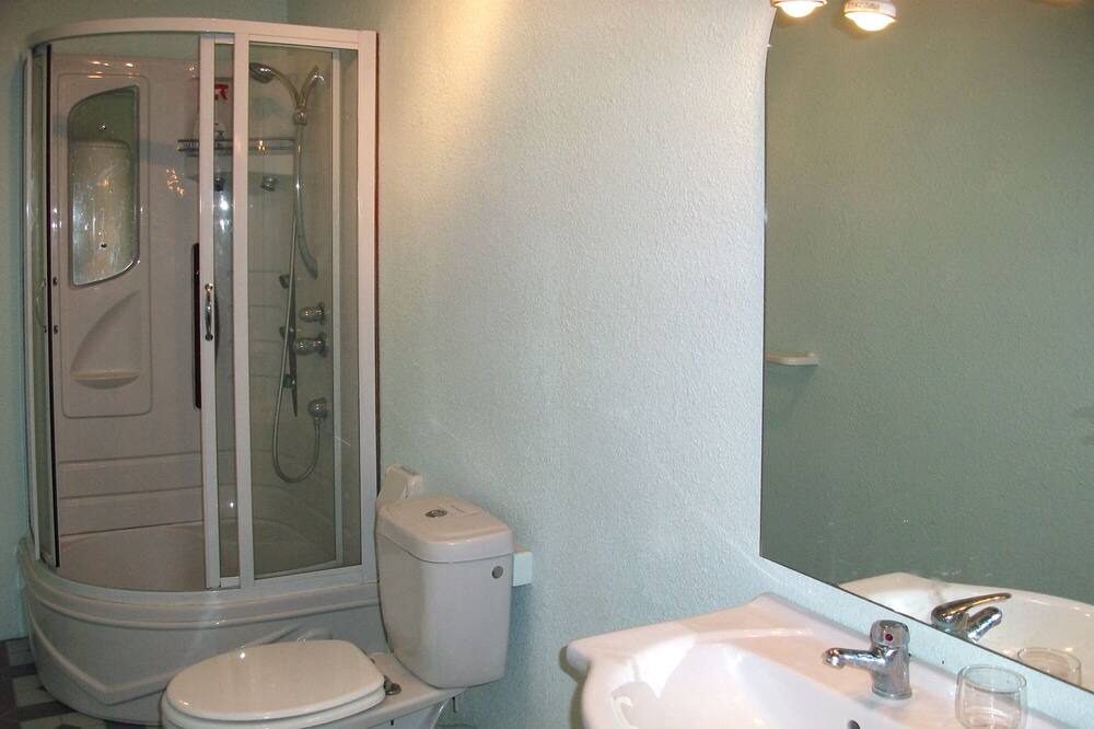Photo of Bathroom in Tanus