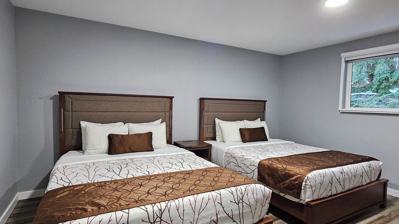 Photo of Others in Forks