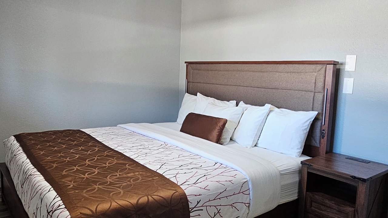 Photo of Others in Forks