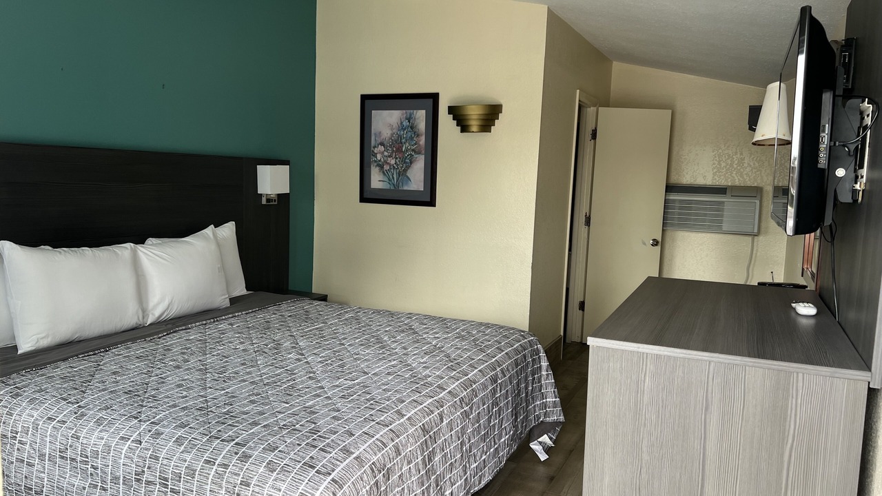 Photo of Bedroom in Winkler