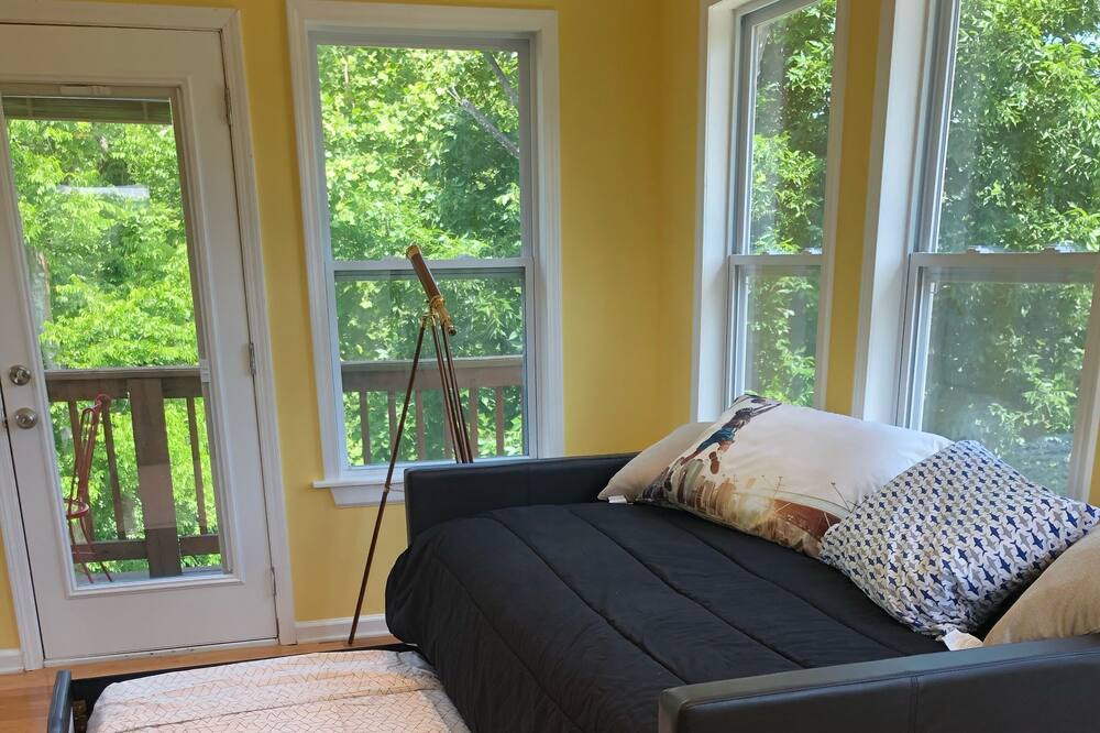 Photo of Livingroom in Ashland City